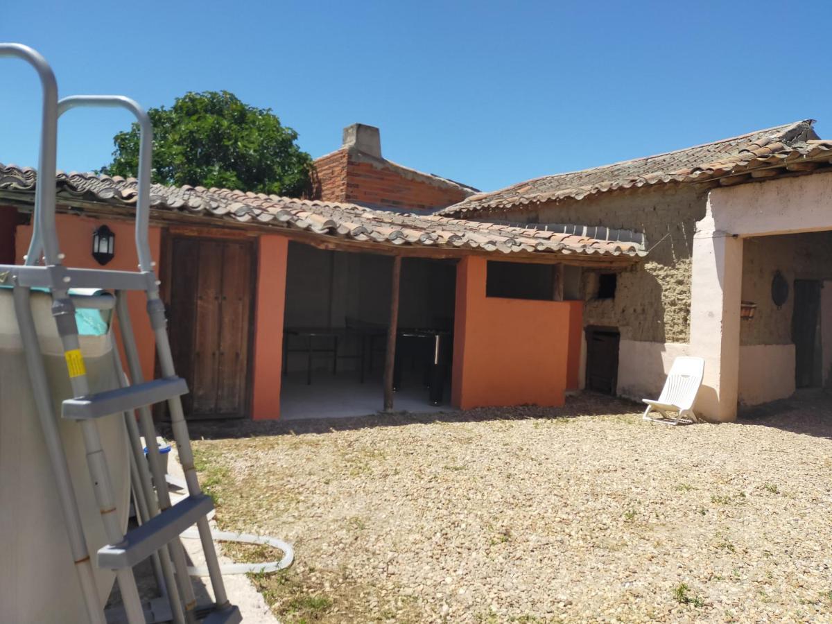 La Casa Del Abuelo Simon Guest House Fuente el Sauz Exterior photo