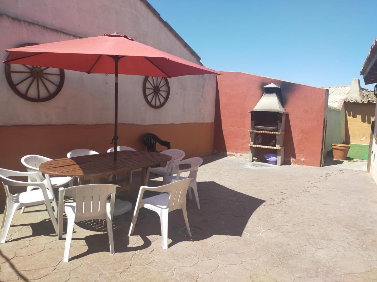 La Casa Del Abuelo Simon Guest House Fuente el Sauz Exterior photo
