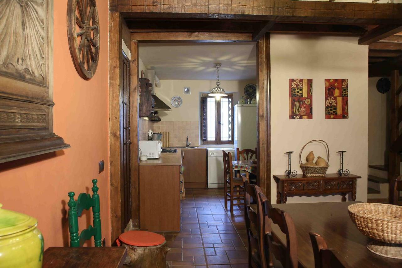 La Casa Del Abuelo Simon Guest House Fuente el Sauz Exterior photo
